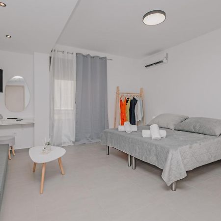 777 Studios Corfu Agios Ioannis  Exterior photo